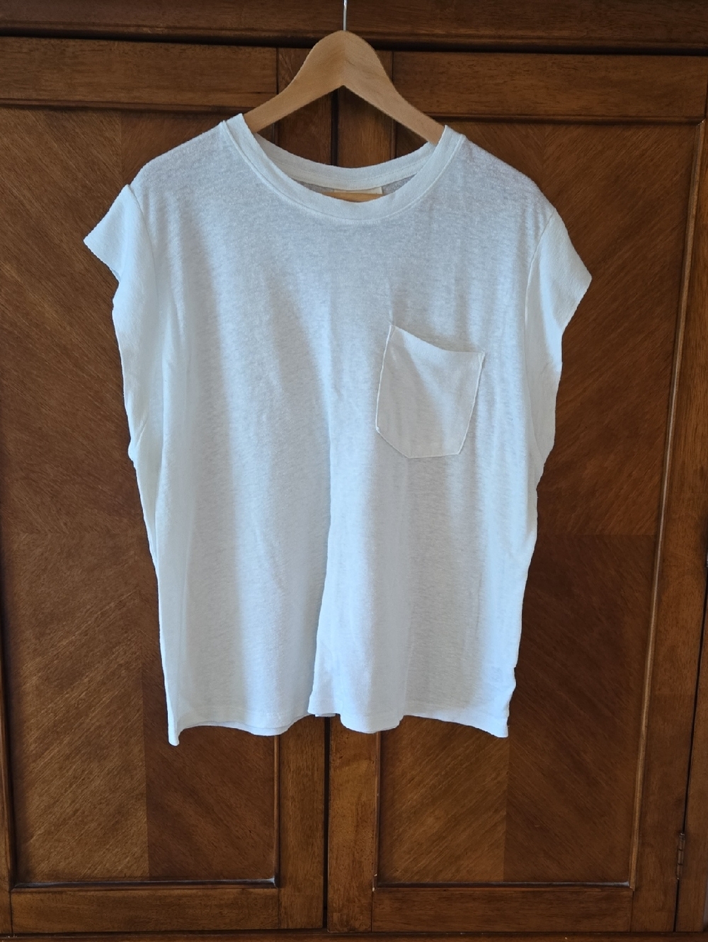 Universal Thread White Short Sleeve Pocket Tee
